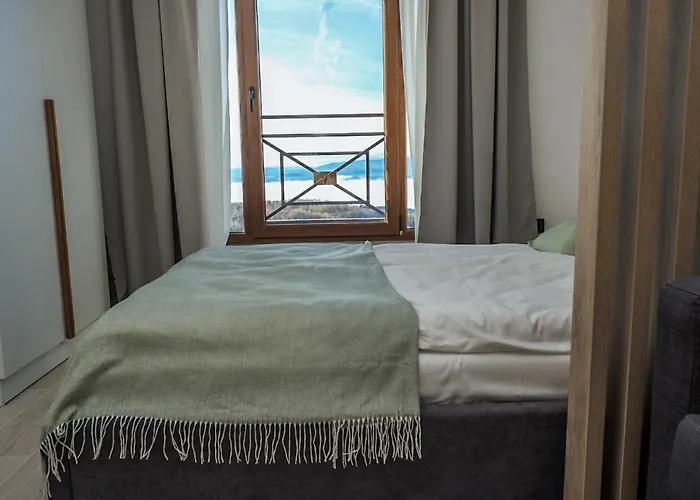 Milmari Pahulja N Lux * コパオニク